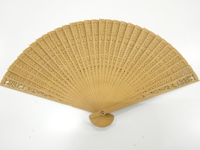 JAPANESE KIMONO / ANTIQUE SANDALWOOD FAN